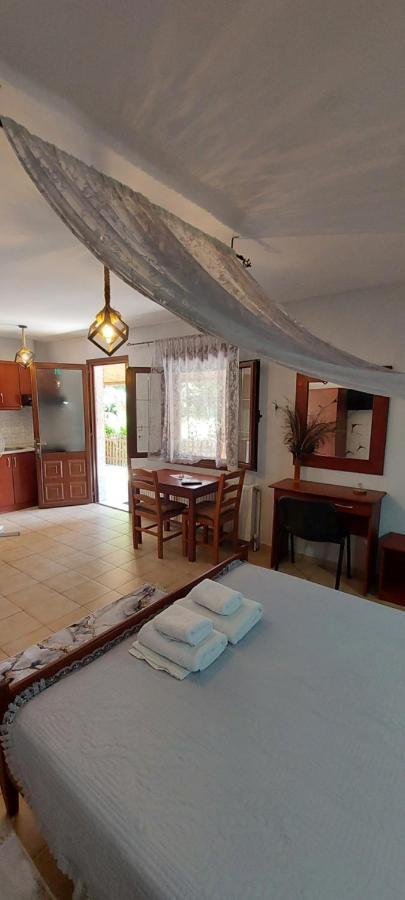 Galini Apartamento Káto Loutrákion Exterior foto