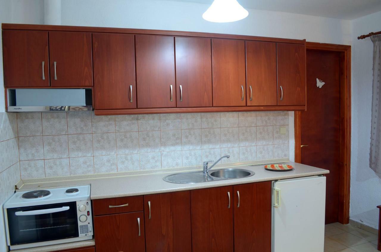 Galini Apartamento Káto Loutrákion Exterior foto